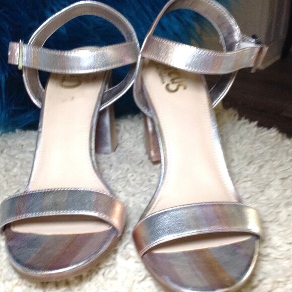 Circus by Sam Edelman; Iridescent. "7.5", Chic, Glamor, Disco, Bohemian, Sexy - Picture 1 of 5